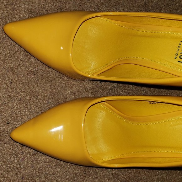 Leather Yellow High Heel Stilettos (Size 7.5) NEW - Picture 3 of 4
